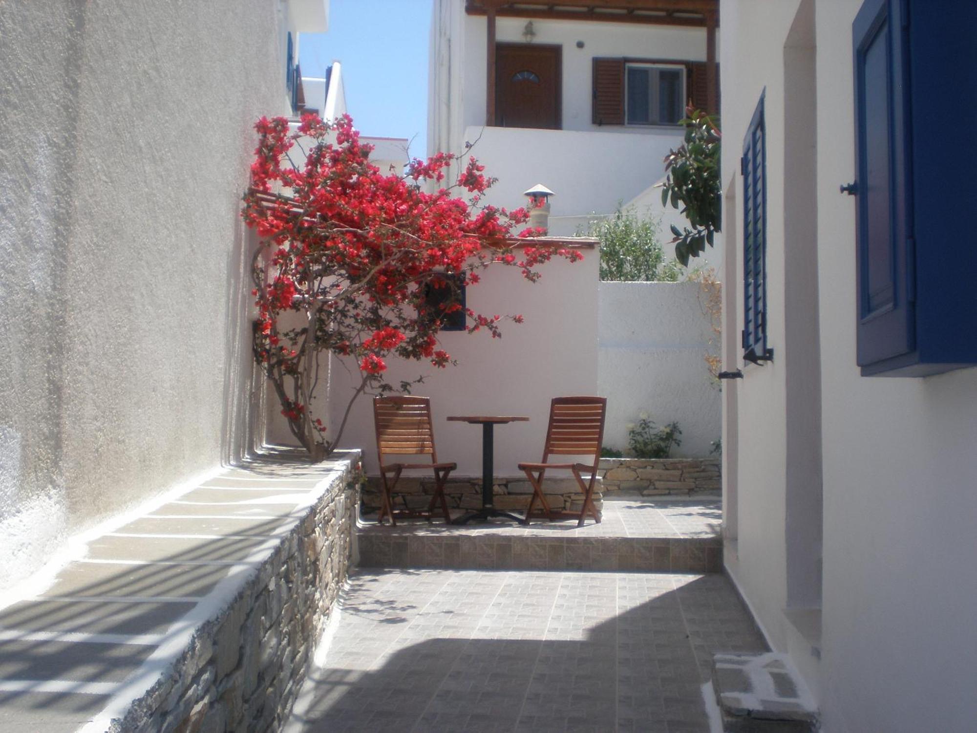 Armonia Pension Chora de Ios Exterior foto